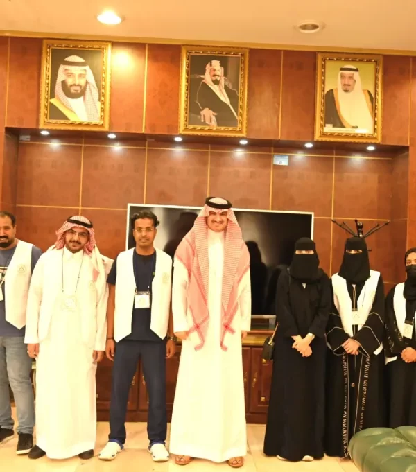 Deffc4d8 b748 4ad5 8e8b 97706557c4ec 1 scaled 1 600x681